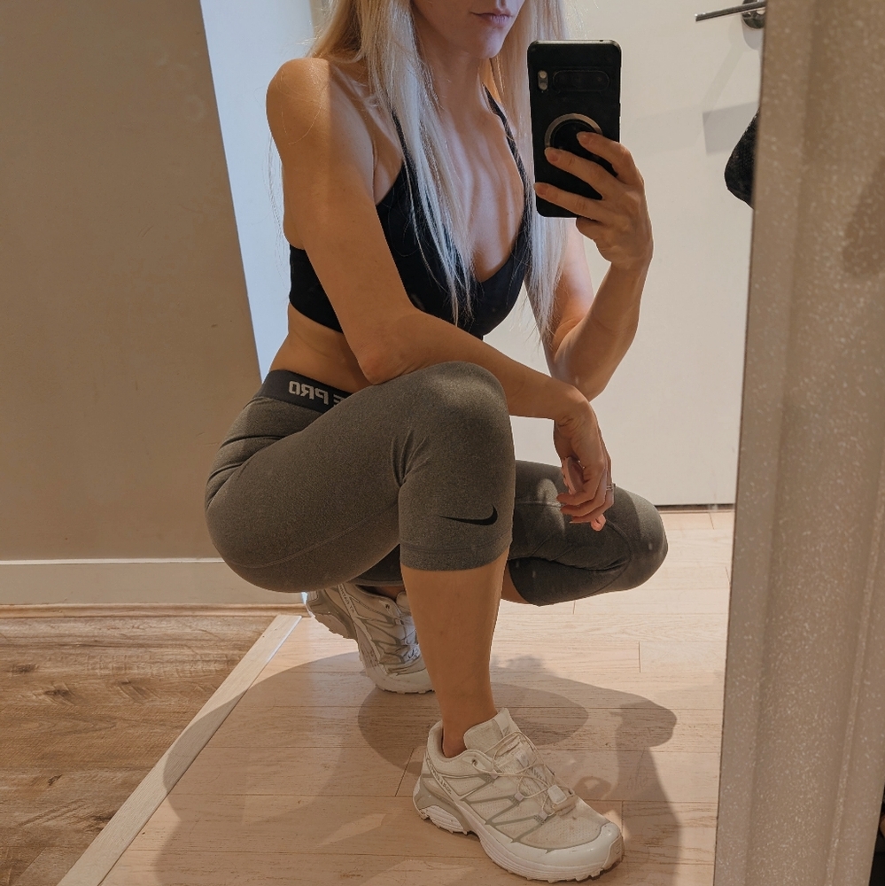 Nike Pro Grey Crop / Capri